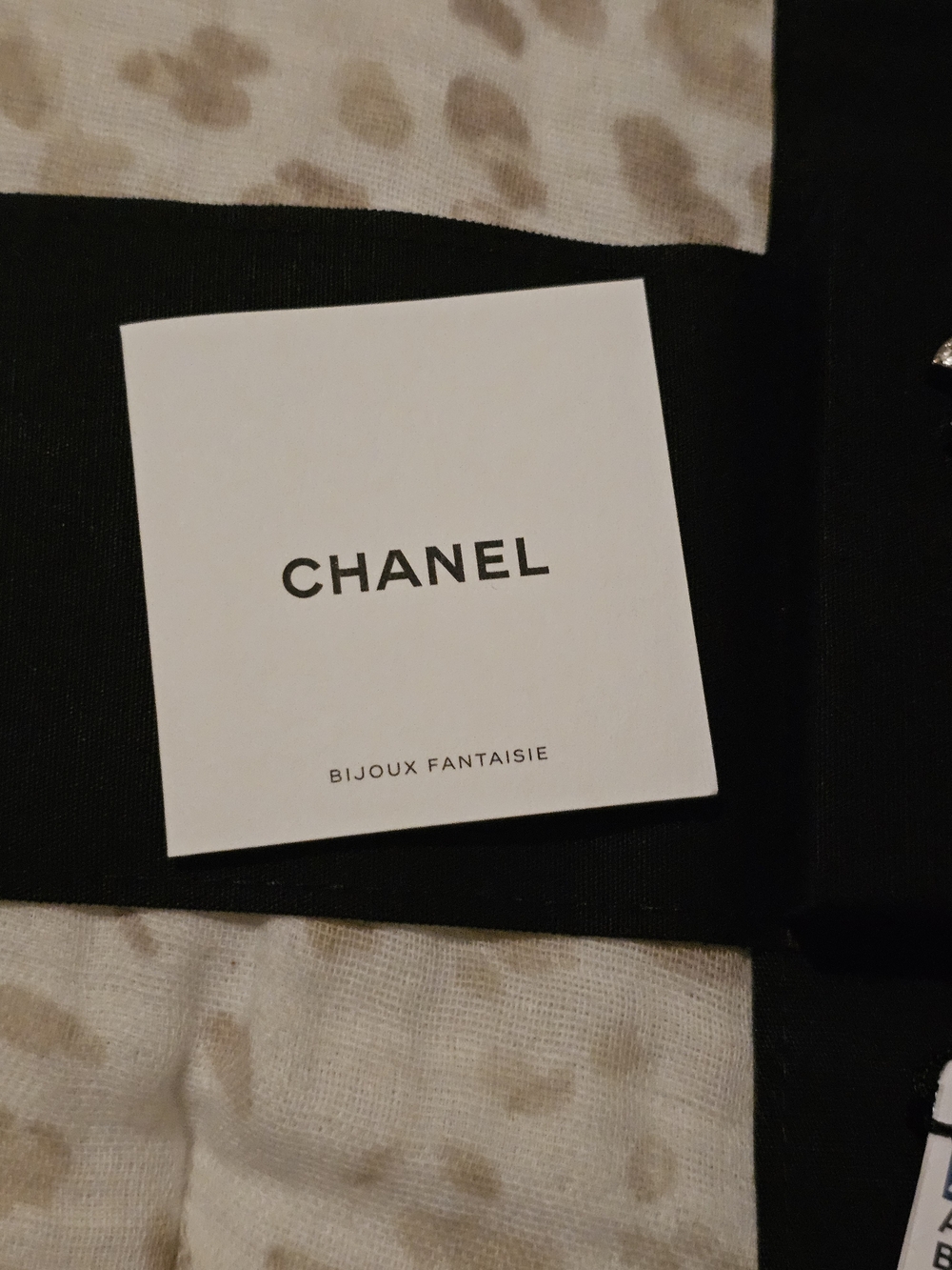 CHANEL Silver CC Logo Chain Drop Earrings - Silver - Picture 3 of 5